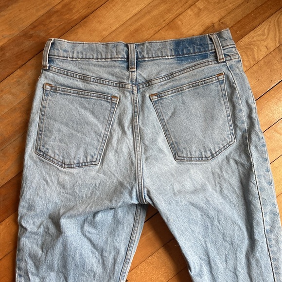 SOLD High rise Abercrombie and Fitch jeans - Picture 5 of 14